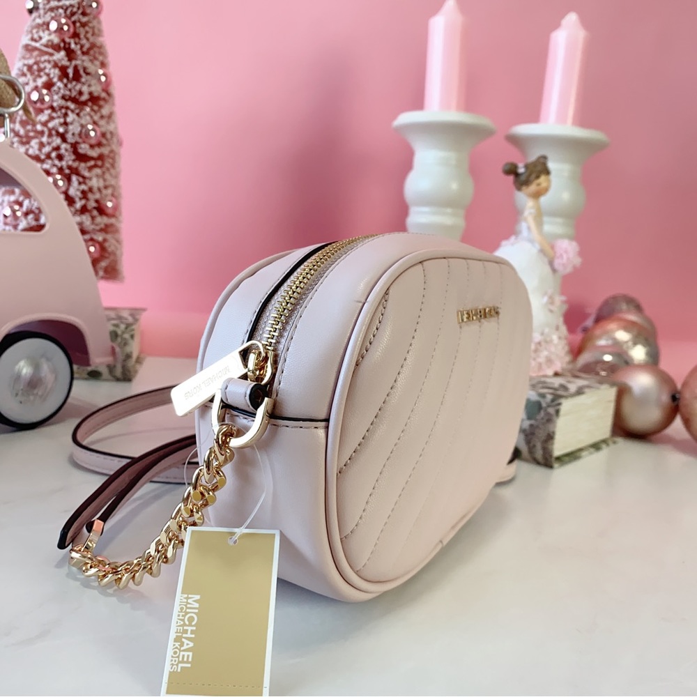Final Sale!!!  👜 MICHAEL KORS 🌺 Rose Small Quilted Crossbody Bag - Picture 4 of 13